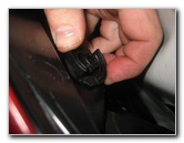 Volvo-XC60-Rear-Turn-Signal-Tail-Light-Bulbs-Replacement-Guide-028