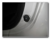 Volvo-XC60-Rear-Turn-Signal-Tail-Light-Bulbs-Replacement-Guide-069