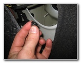 Volvo-XC60-Rear-Turn-Signal-Tail-Light-Bulbs-Replacement-Guide-071