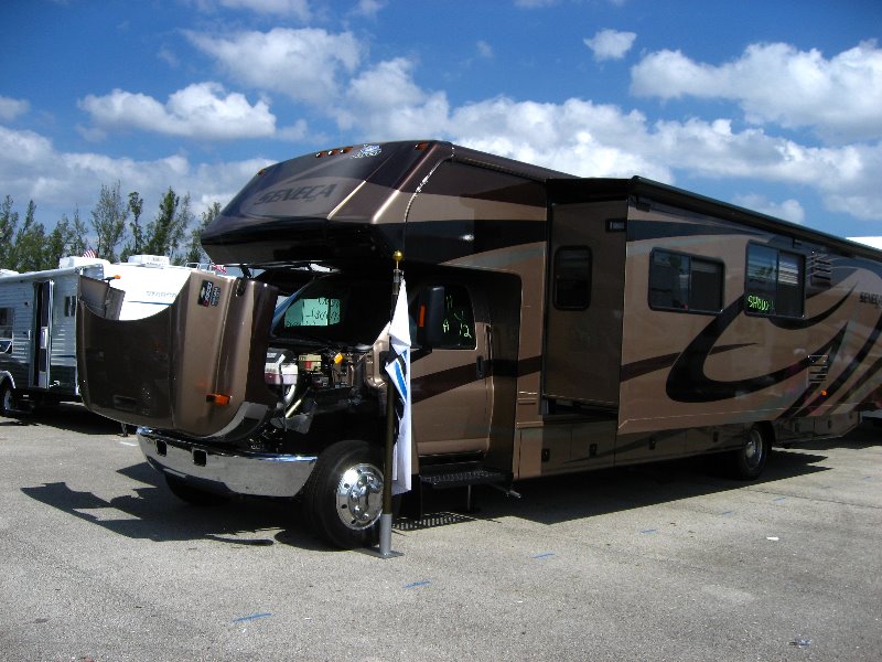 West-Palm-Beach-RV-Show-003