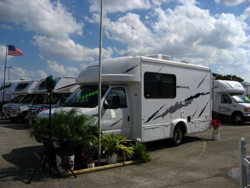 West-Palm-Beach-RV-Show-006