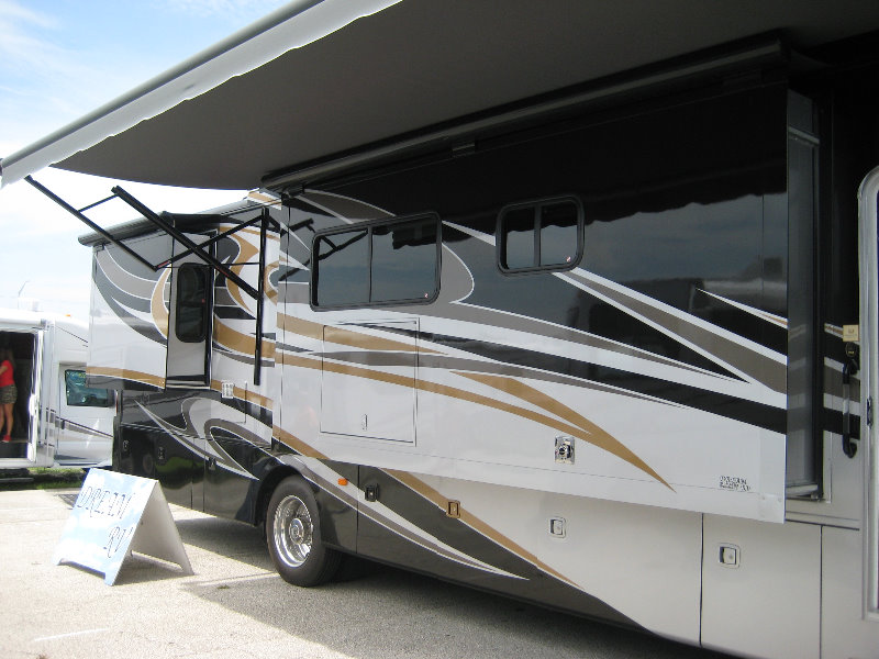 West-Palm-Beach-Summer-RV-Show-South-Florida-Fairgrounds-024