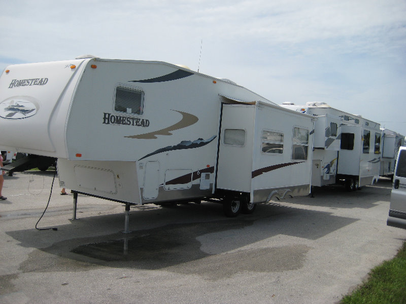 West-Palm-Beach-Summer-RV-Show-South-Florida-Fairgrounds-033