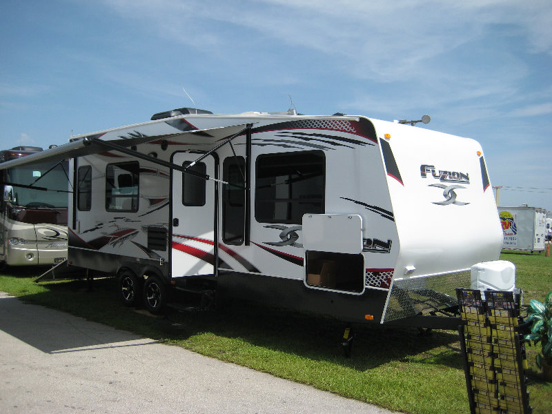 West-Palm-Beach-Summer-RV-Show-South-Florida-Fairgrounds-087