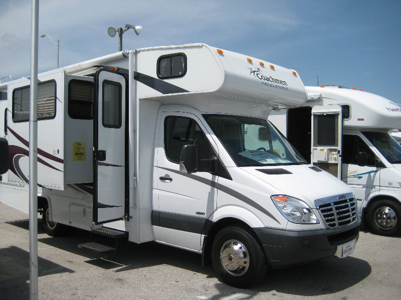 West-Palm-Beach-Summer-RV-Show-South-Florida-Fairgrounds-094