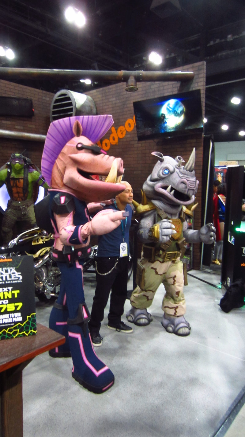 2016-WonderCon-Convention-Los-Angeles-California-004