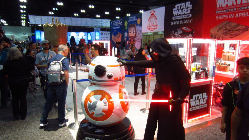 2016-WonderCon-Convention-Los-Angeles-California-008