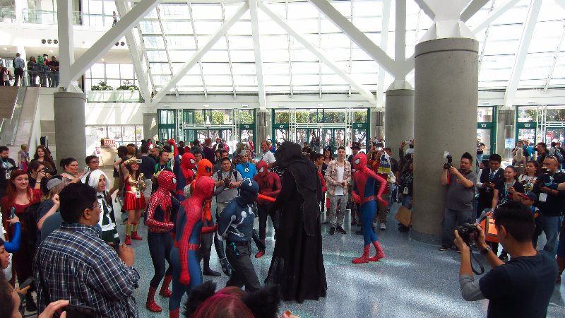 2016-WonderCon-Convention-Los-Angeles-California-021