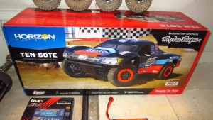 Losi-TEN-SCTE-RTR-Troy-Lee-Designs-Short-Course-RC-Truck-Review-003